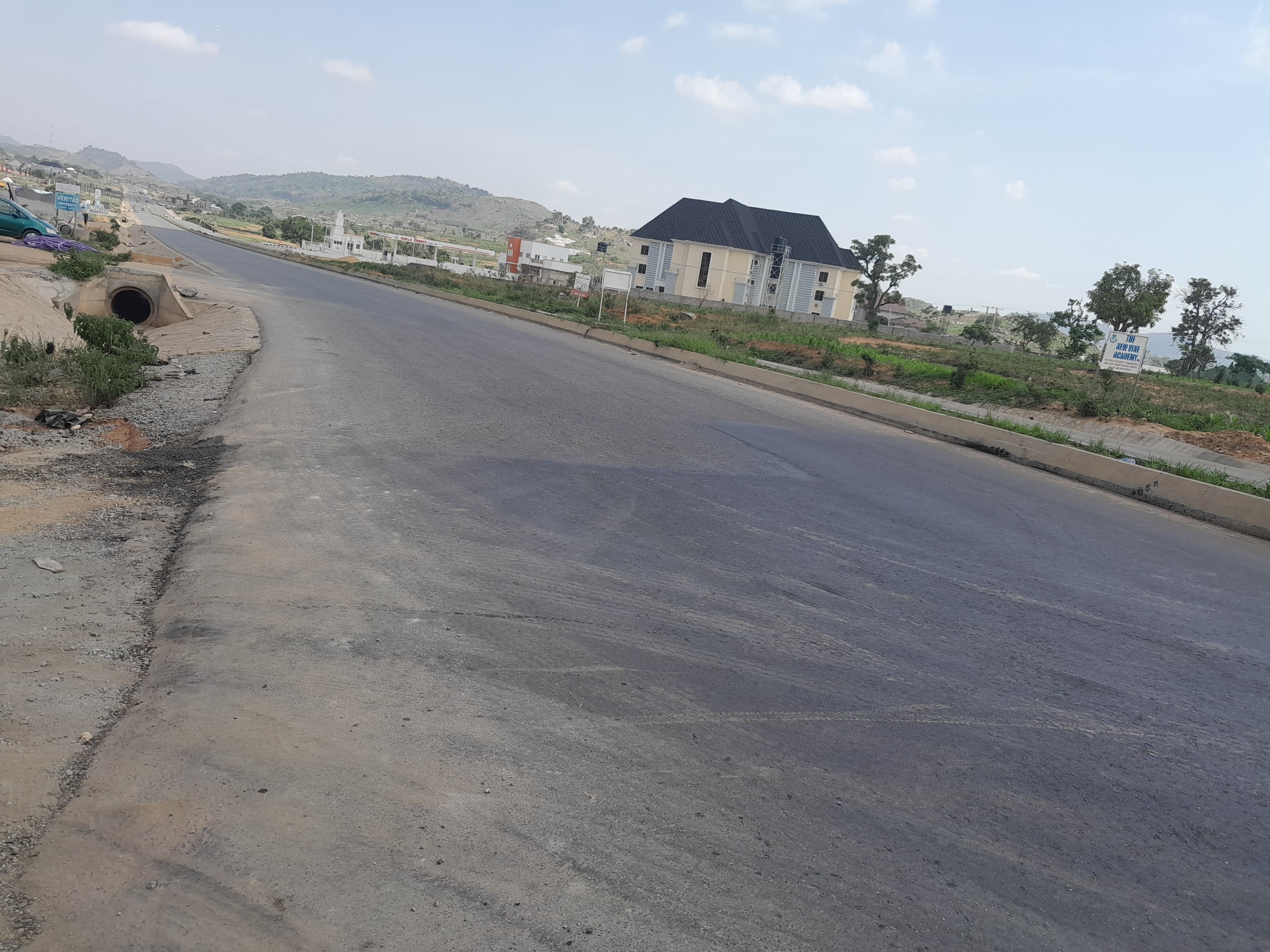 Extension Of Inner Southern Expressway (Isex) From Southern
Parkway To Ring Road Ii (Christian Centre/Cbn - Galadimawa Rounabout)