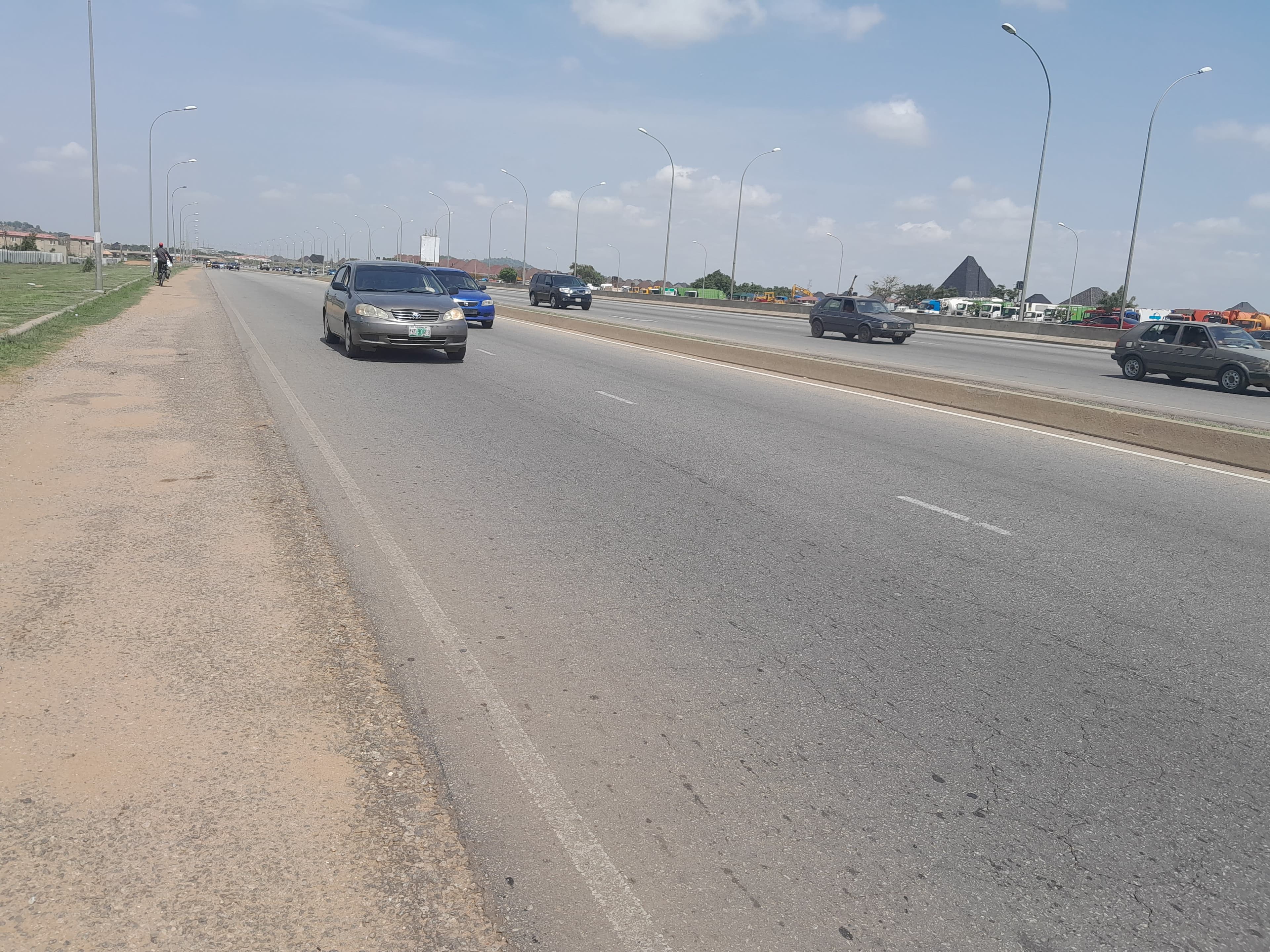 Completion Of Roads B6, B12 & Circle Road, Abuja Central Area
(Stadium-Villa - Stadium)