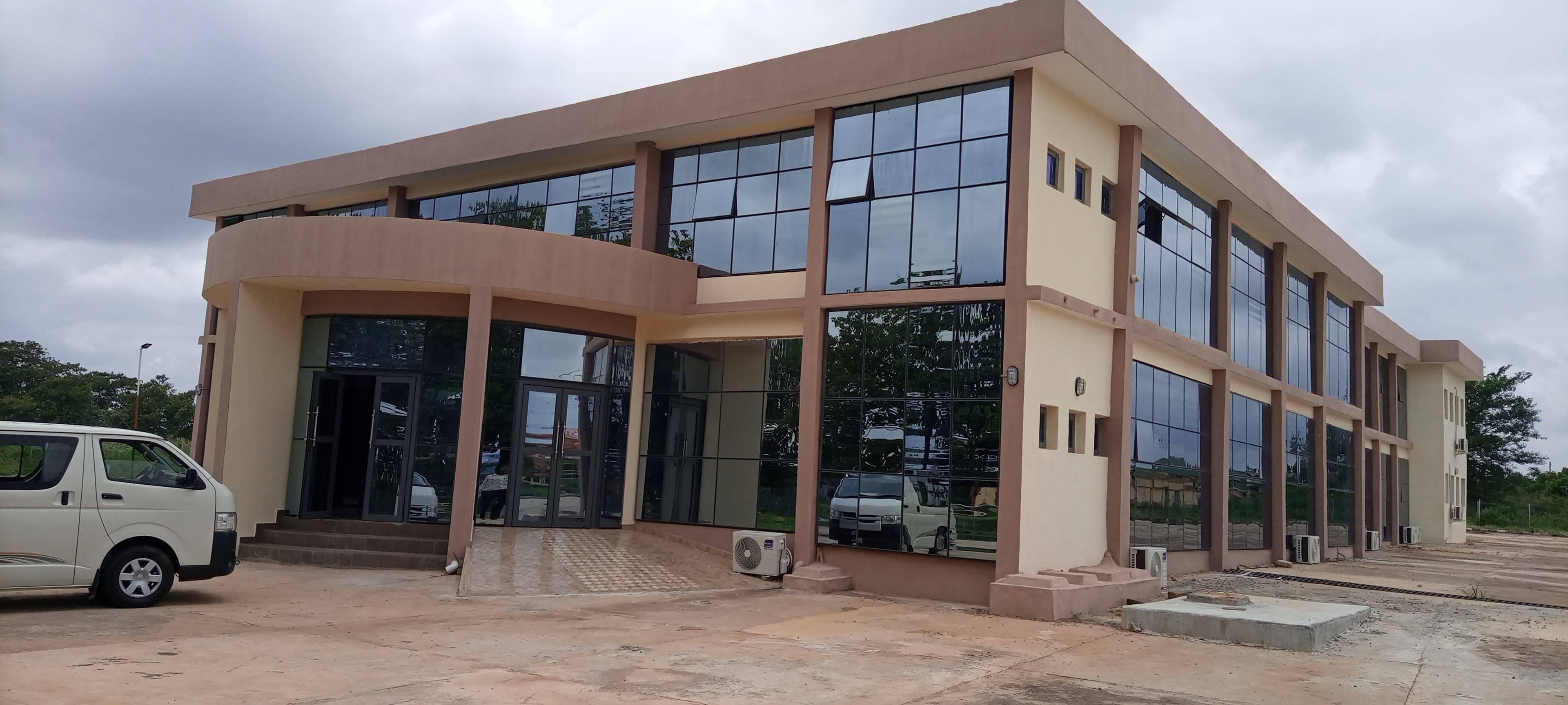 Construction Of Training Complex With Conference Hall,
Offices, Classroom And Syndicate Room