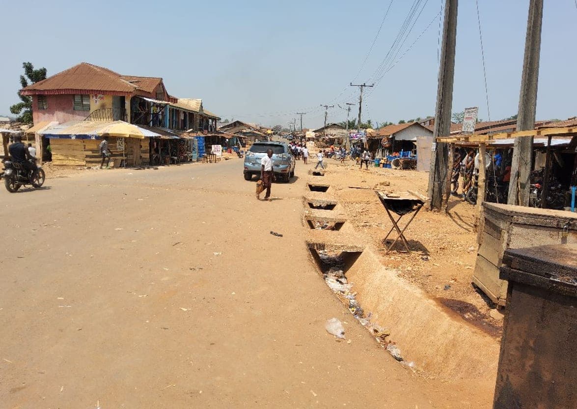 Major Maintenance Of Calabar - Akamkpa - Ikom Road Spur To
Ochon-Onyen Road In Cross River State - (17.2Km)